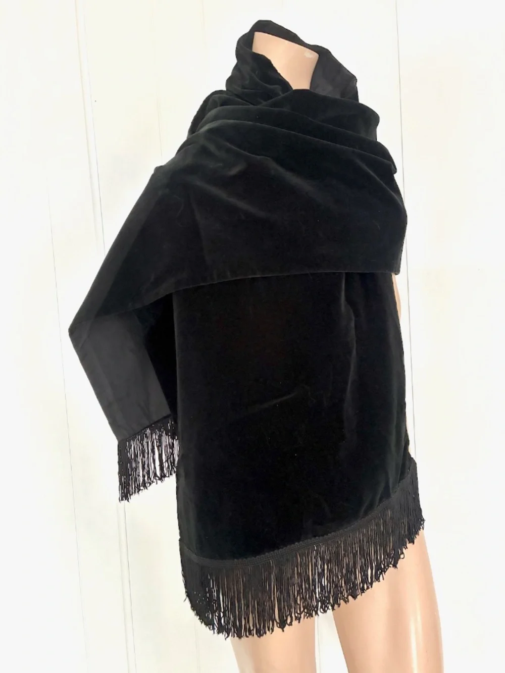 VTG 1960s Black Velvet Shawl Wrap w Fringe OS